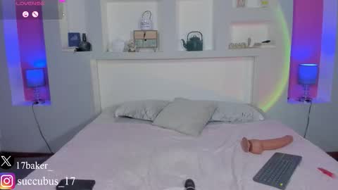 ViolettaBaker online show from October 22, 2025, 7:46 pm