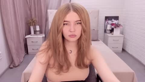 ViolettaOtis online show from December 3, 2024, 11:33 am