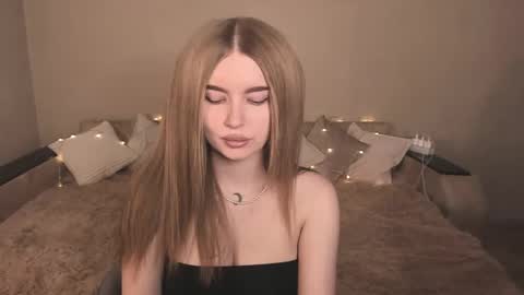 ViolettaOtis online show from February 2, 2025, 11:30 am