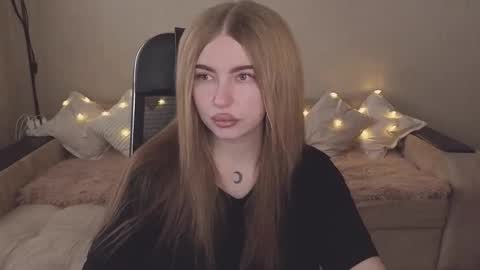 ViolettaOtis online show from October 13, 2025, 11:54 am