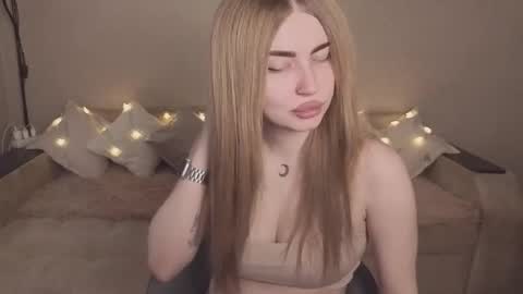 ViolettaOtis online show from November 13, 2025, 9:08 am