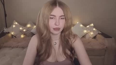 ViolettaOtis online show from November 18, 2025, 11:47 am