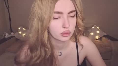 ViolettaOtis online show from January 12, 2026, 12:32 pm