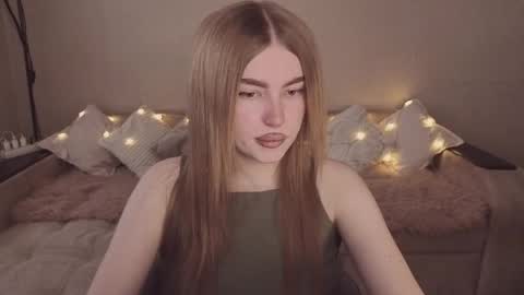 ViolettaOtis online show from April 2, 2026, 2:26 pm