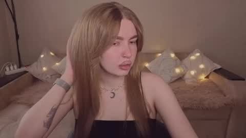 ViolettaOtis online show from April 13, 2026, 12:10 pm