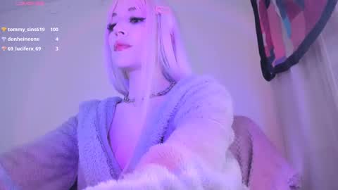 Violett online show from January 8, 2025, 5:16 am