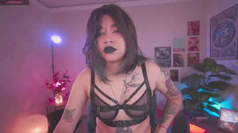 Snapshot of violette_clerk1 chatting on February 1, 2026, 9:57 pm JULIE UWU online show from February 1, 2026, 9:57 pm