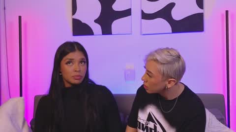 Snapshot of violettgrey_ chatting on December 10, 2024, 5:39 am Violet online show from December 10, 2024, 5:39 am