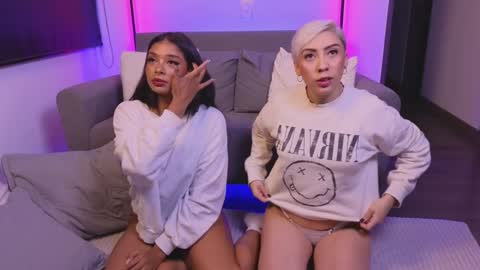 Snapshot of violettgrey_ chatting on December 21, 2024, 3:58 am Violet online show from December 21, 2024, 3:58 am