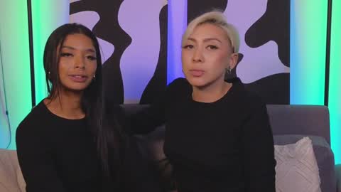 Snapshot of violettgrey_ chatting on January 3, 2025, 4:22 am Violet online show from January 3, 2025, 4:22 am