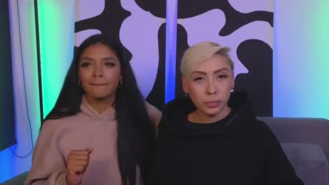 Snapshot of violettgrey_ chatting on January 8, 2025, 5:37 am Violet online show from January 8, 2025, 5:37 am