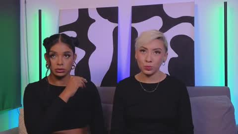 Snapshot of violettgrey_ chatting on January 13, 2025, 2:07 am Violet online show from January 13, 2025, 2:07 am