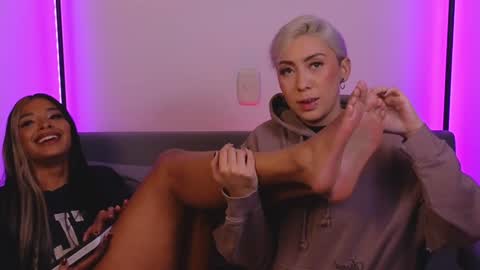 Snapshot of violettgrey_ chatting on February 26, 2025, 1:00 am Violet online show from February 26, 2025, 1:00 am