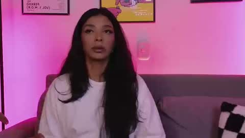 Snapshot of violettgrey_ chatting on September 19, 2025, 4:25 am Violet online show from September 19, 2025, 4:25 am