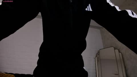 Violett  online show from September 14, 2025, 10:58 am