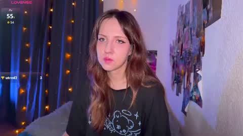 Snapshot of violettmo0n chatting on June 20, 2026, 10:56 pm Next stream 1522026 400 GMT 3 online show from June 20, 2026, 10:56 pm