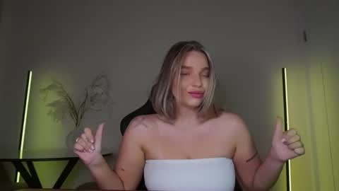 Violla online show from October 26, 2025, 9:26 am