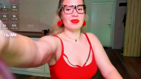 Snapshot of vip_juicy chatting on October 6, 2025, 7:06 am VelvettTime online show from October 6, 2025, 7:06 am