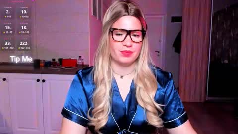 Snapshot of vip_juicy chatting on October 20, 2025, 5:52 am VelvettTime online show from October 20, 2025, 5:52 am