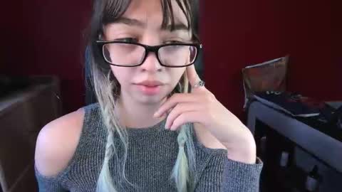 Zoe online show from November 12, 2025, 6:58 am