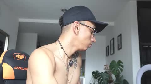 VITO BENZ online show from March 18, 2026, 8:12 pm