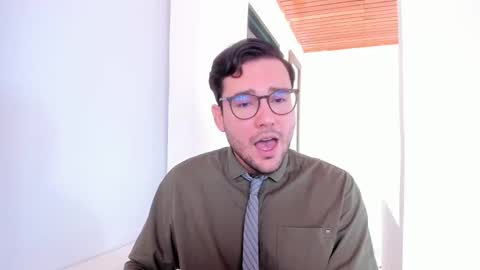 Vito Ferrer online show from November 17, 2025, 3:51 pm