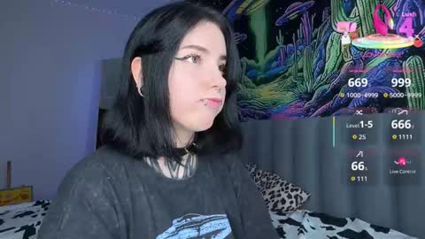 Vivi   online show from October 19, 2025, 2:07 pm