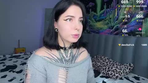 Vivi   online show from October 22, 2025, 11:43 am