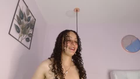 Snapshot of vivi_gh1 chatting on October 2, 2025, 3:35 am Vivi online show from October 2, 2025, 3:35 am