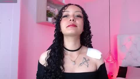 Snapshot of vivi_gh1 chatting on October 19, 2025, 2:23 am Vivi online show from October 19, 2025, 2:23 am