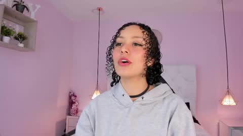 Vivi online show from November 8, 2025, 3:39 am