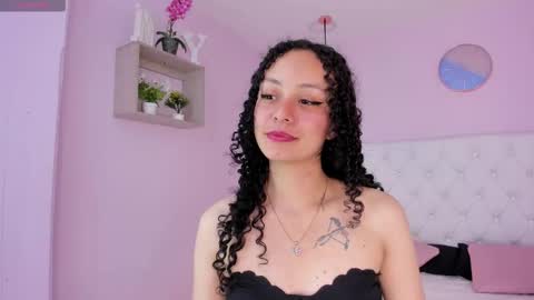 Vivi online show from November 19, 2025, 3:28 am