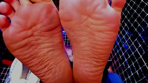 IGkarol navarret3 online show from March 5, 2025, 5:29 pm