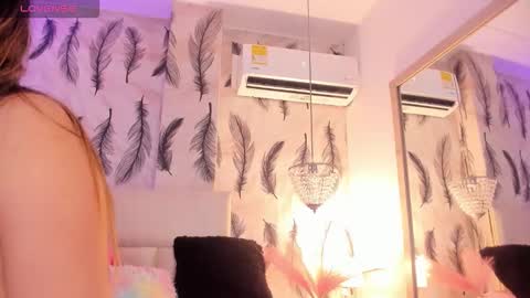 Viviana  online show from November 10, 2025, 12:20 am