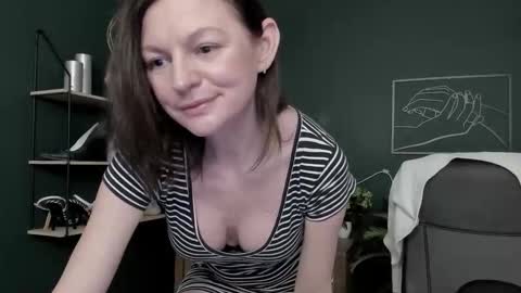 Vivian online show from February 7, 2026, 7:45 am