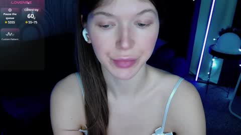 Vivian Evans online show from January 8, 2025, 7:03 am