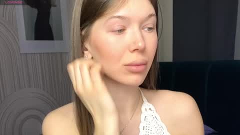 Vivian Evans online show from February 20, 2025, 1:03 am