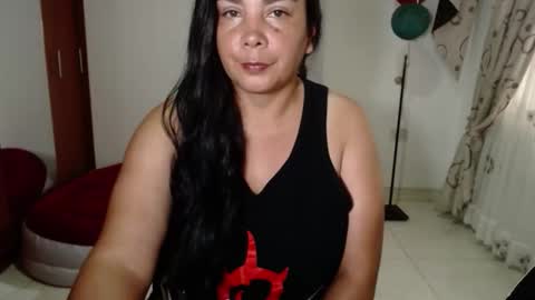 vivian_milf_paint online show from January 5, 2026, 9:07 pm