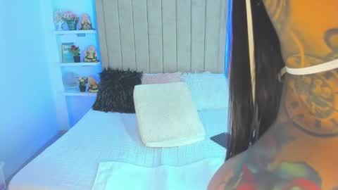 Snapshot of vivian_monroe chatting on January 6, 2025, 3:19 pm Vivian Monroe online show from January 6, 2025, 3:19 pm