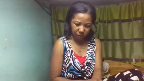 Snapshot of viviane0812 chatting on October 9, 2025, 11:19 am viviane0812 online show from October 9, 2025, 11:19 am