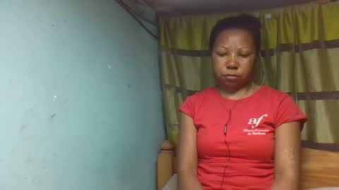 Snapshot of viviane0812 chatting on October 20, 2025, 10:32 pm viviane0812 online show from October 20, 2025, 10:32 pm