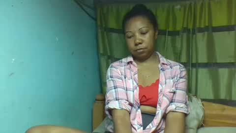 Snapshot of viviane0812 chatting on November 19, 2025, 7:03 pm viviane0812 online show from November 19, 2025, 7:03 pm