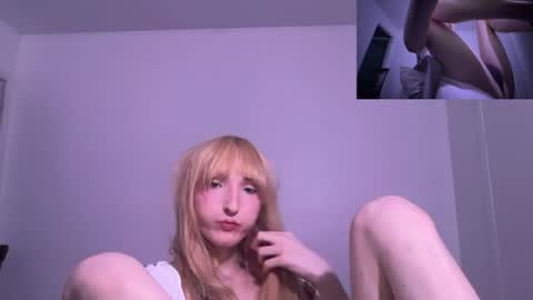 vivian layy online show from June 26, 2026, 2:05 am