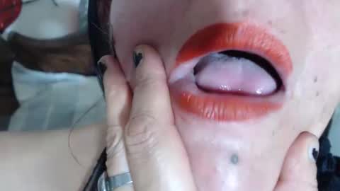 vivianmature1 online show from May 12, 2026, 9:12 pm