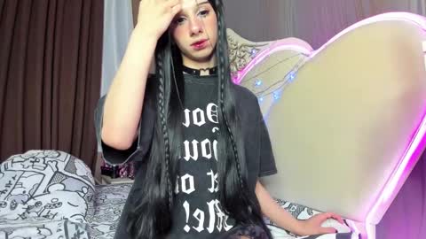 Vivian online show from February 14, 2025, 12:36 pm