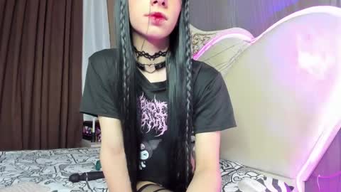 Vivian online show from February 18, 2025, 3:10 am