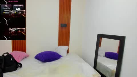 vivianowen9 online show from January 11, 2026, 12:54 pm