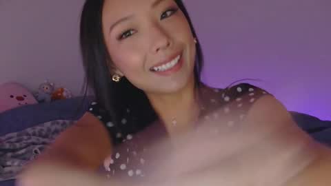 Snapshot of vivianwinters chatting on October 23, 2025, 1:27 am vivianwinters online show from October 23, 2025, 1:27 am