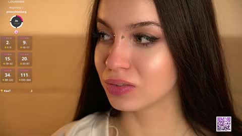 Nelly and Mari online show from November 4, 2025, 7:18 am