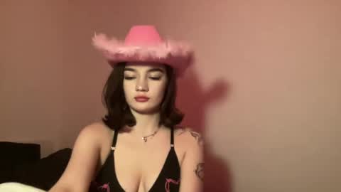 Snapshot of vivid_veronica chatting on February 8, 2025, 9:25 pm Vero online show from February 8, 2025, 9:25 pm